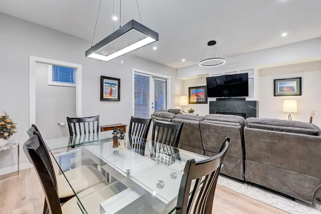830 78 Street SW Calgary AB T3H 6B2