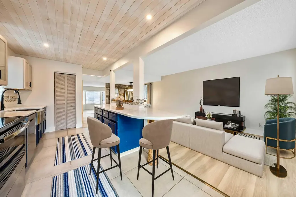 100 Woodfield Green SW Calgary AB T2W 3T9