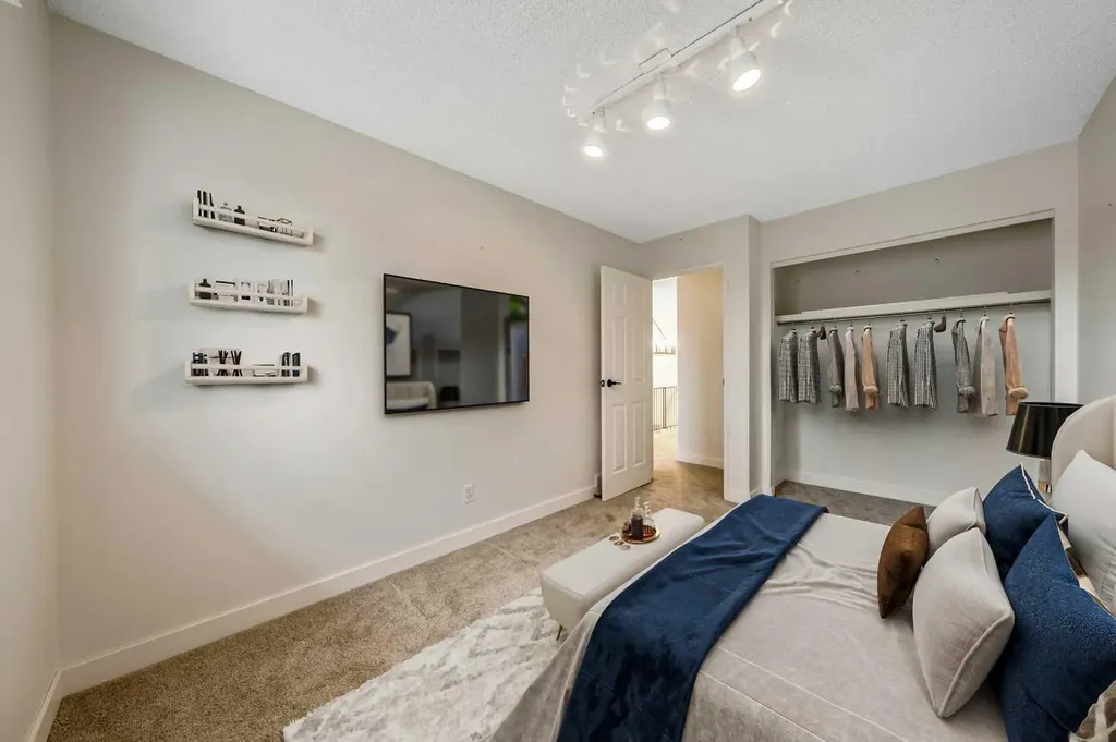 100 Woodfield Green SW Calgary AB T2W 3T9