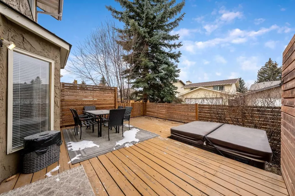 100 Woodfield Green SW Calgary AB T2W 3T9