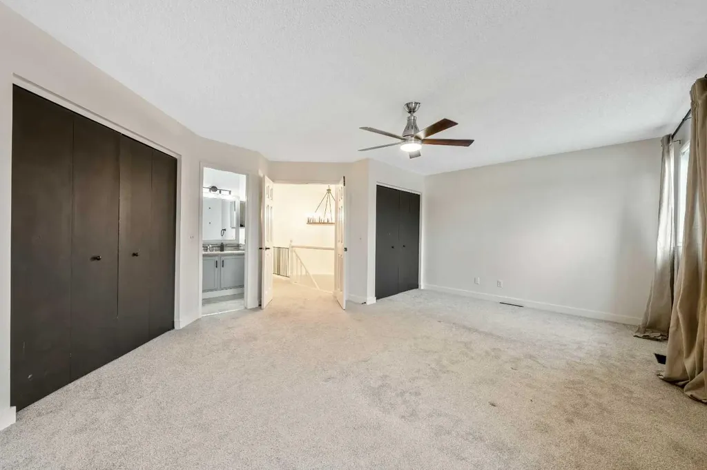 100 Woodfield Green SW Calgary AB T2W 3T9