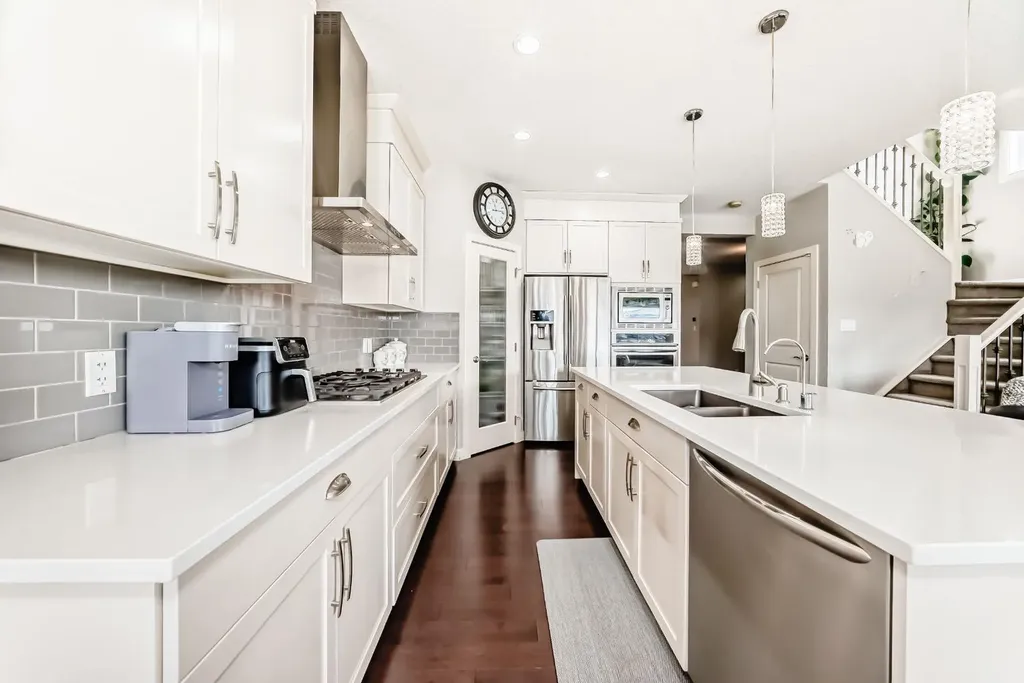 85 Savanna Close NE Calgary AB T3J0X7