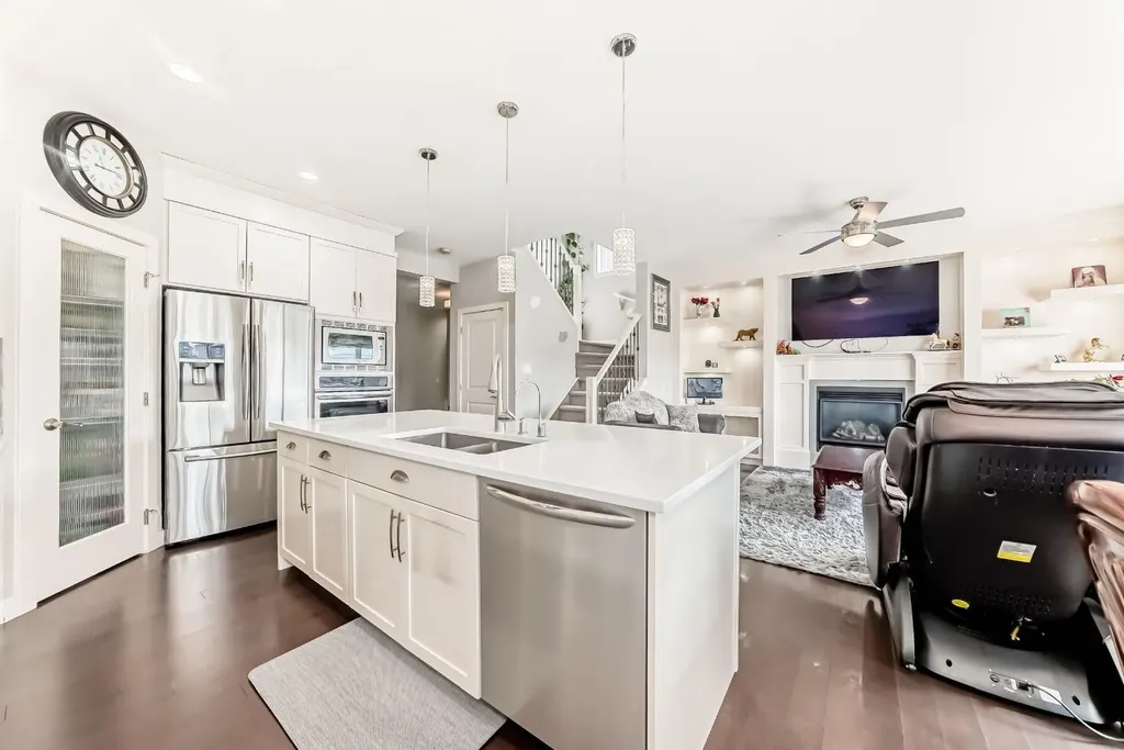 85 Savanna Close NE Calgary AB T3J0X7