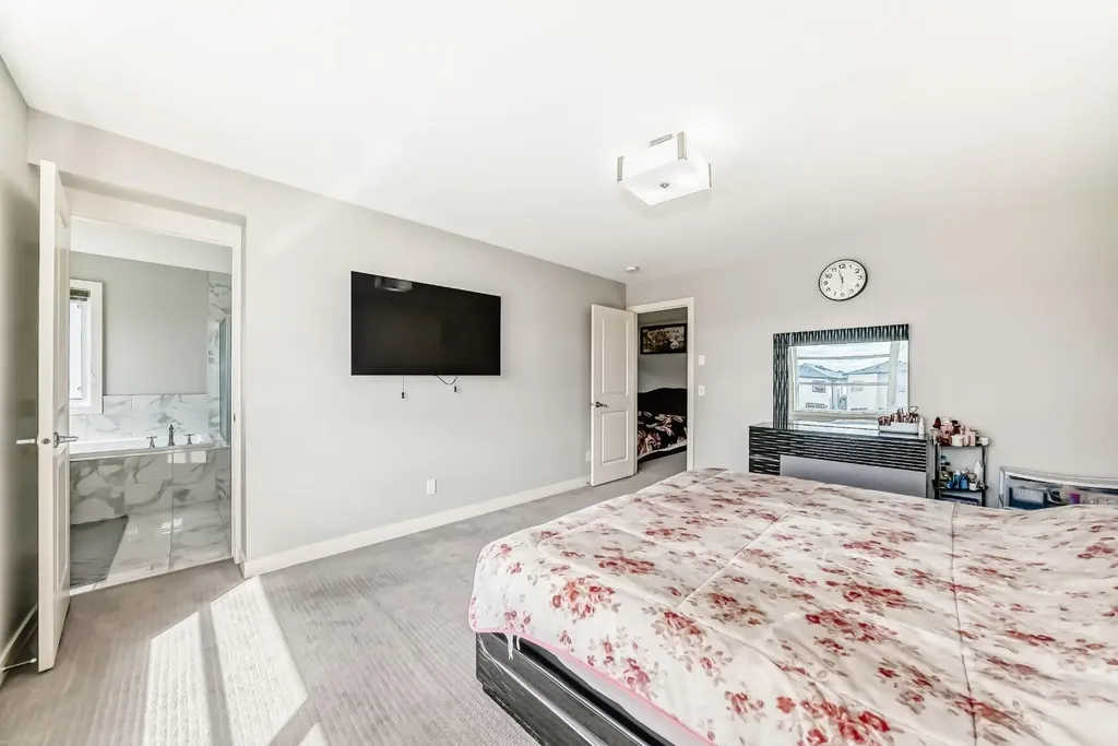 85 Savanna Close NE Calgary AB T3J0X7