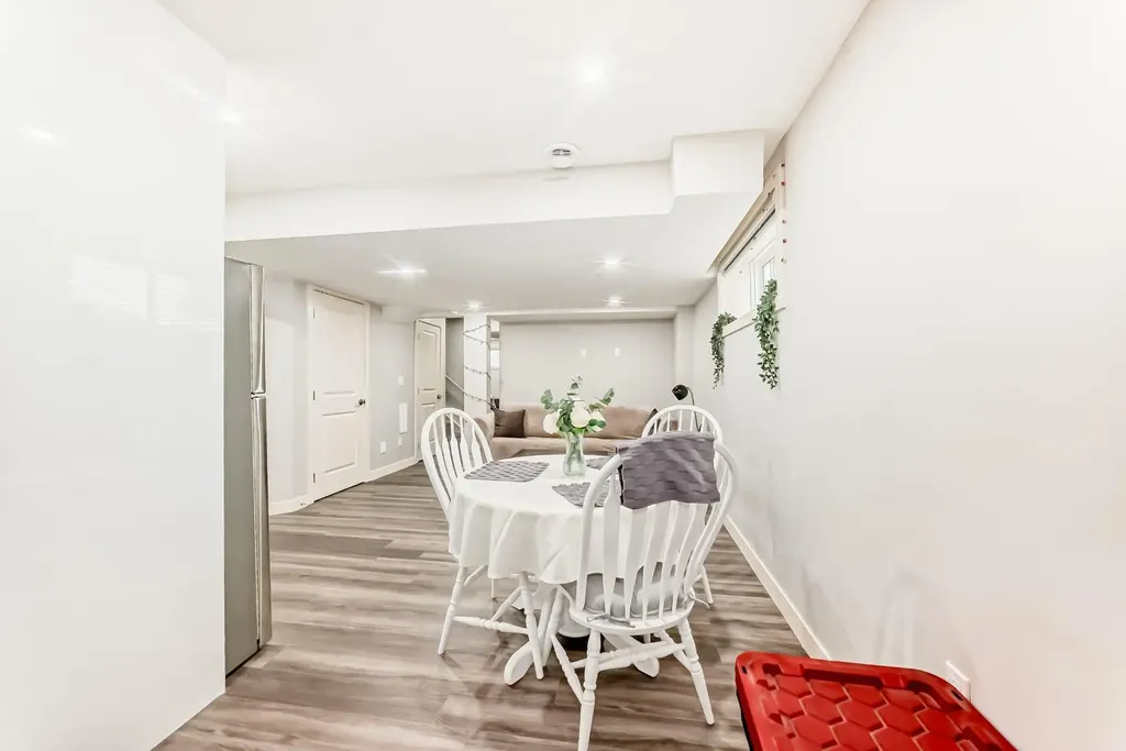 85 Savanna Close NE Calgary AB T3J0X7