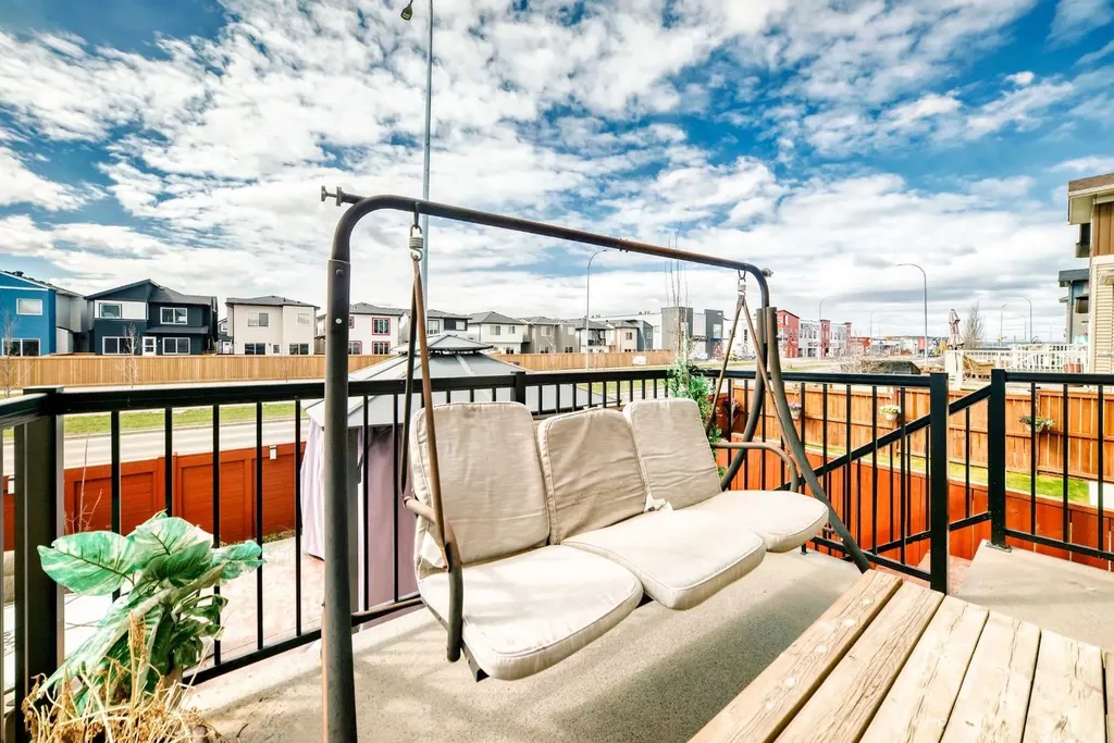 85 Savanna Close NE Calgary AB T3J0X7