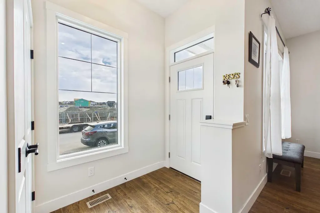 11 Royston Park NW Calgary AB T3L 0M5