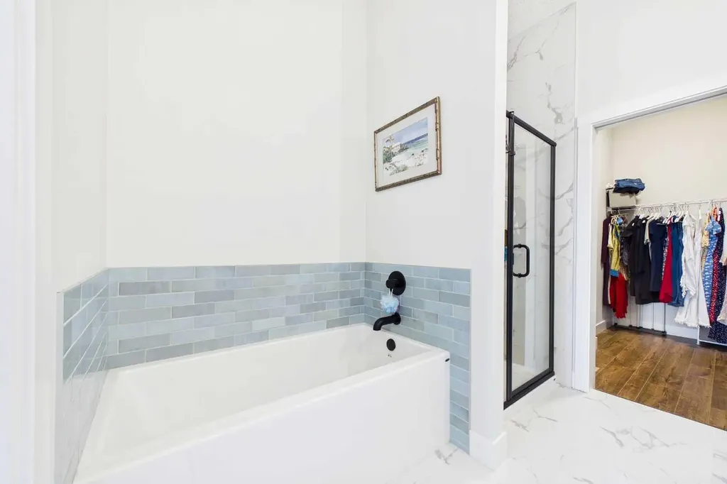 11 Royston Park NW Calgary AB T3L 0M5