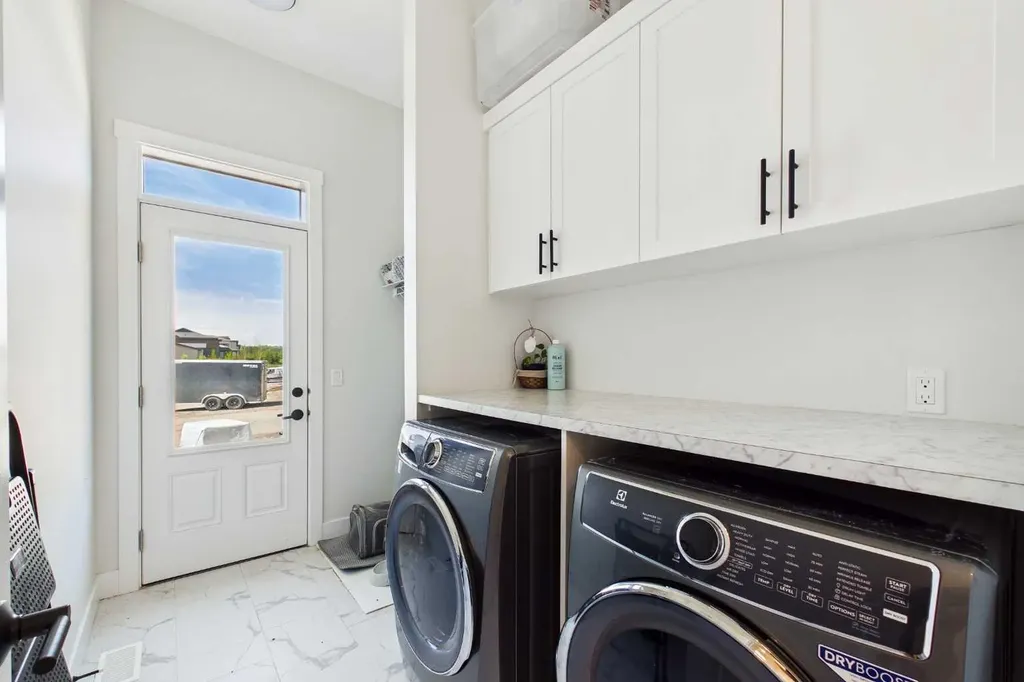 11 Royston Park NW Calgary AB T3L 0M5