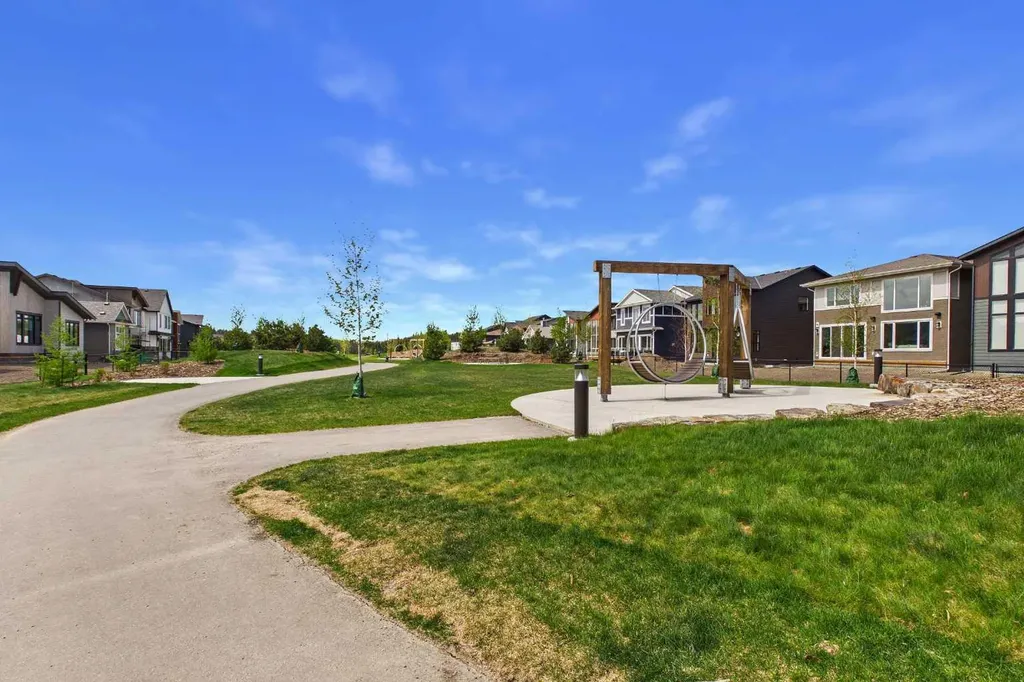 11 Royston Park NW Calgary AB T3L 0M5