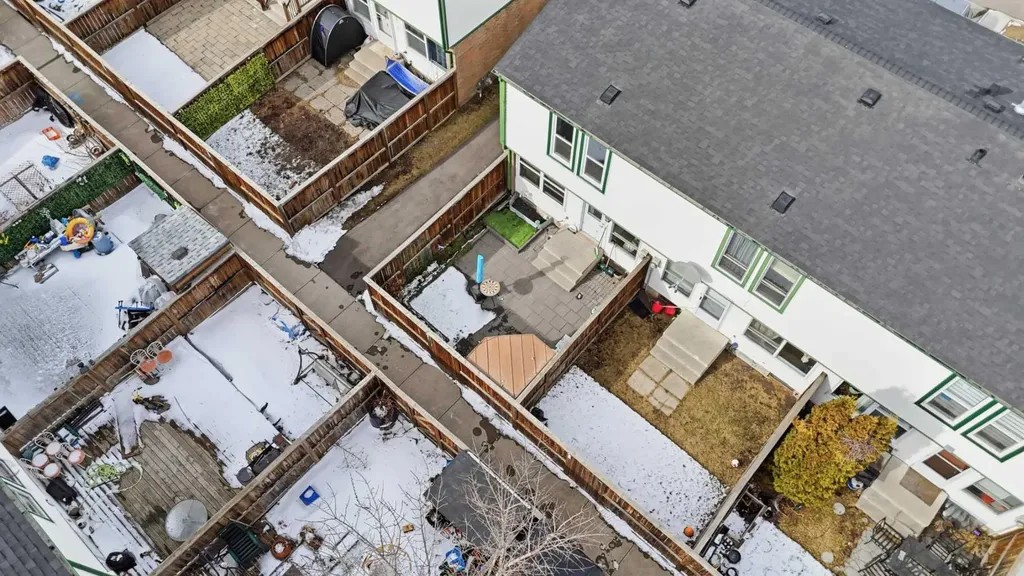 100 Pennsylvania Road SE Calgary AB T2A4Y8