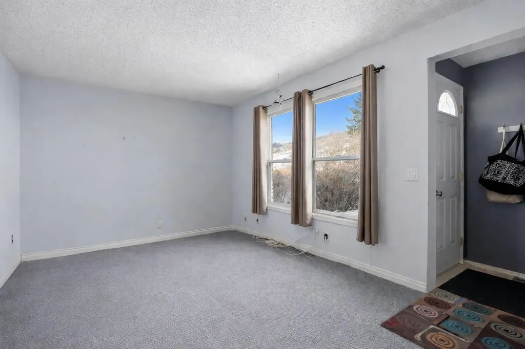 100 Pennsylvania Road SE Calgary AB T2A4Y8