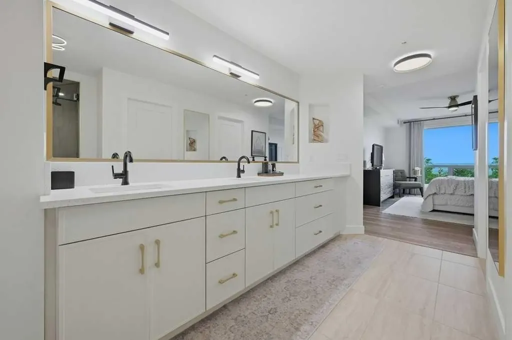 15 Cougar Ridge Landing SW Calgary AB T3H 6C3
