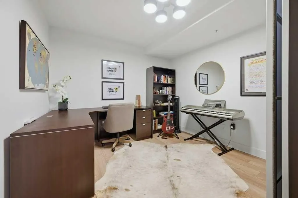 15 Cougar Ridge Landing SW Calgary AB T3H 6C3