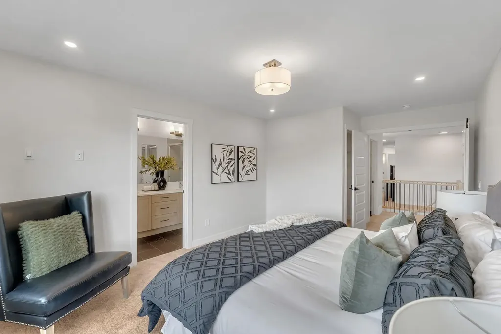445 Lewiston Landing NE Calgary AB T3P 0T7