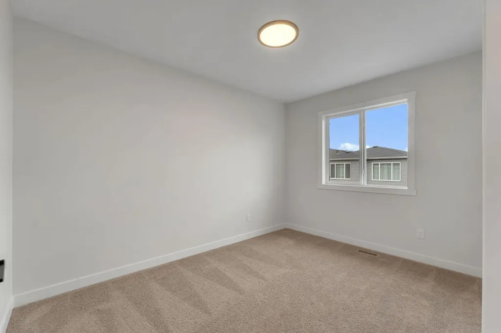 445 Lewiston Landing NE Calgary AB T3P 0T7