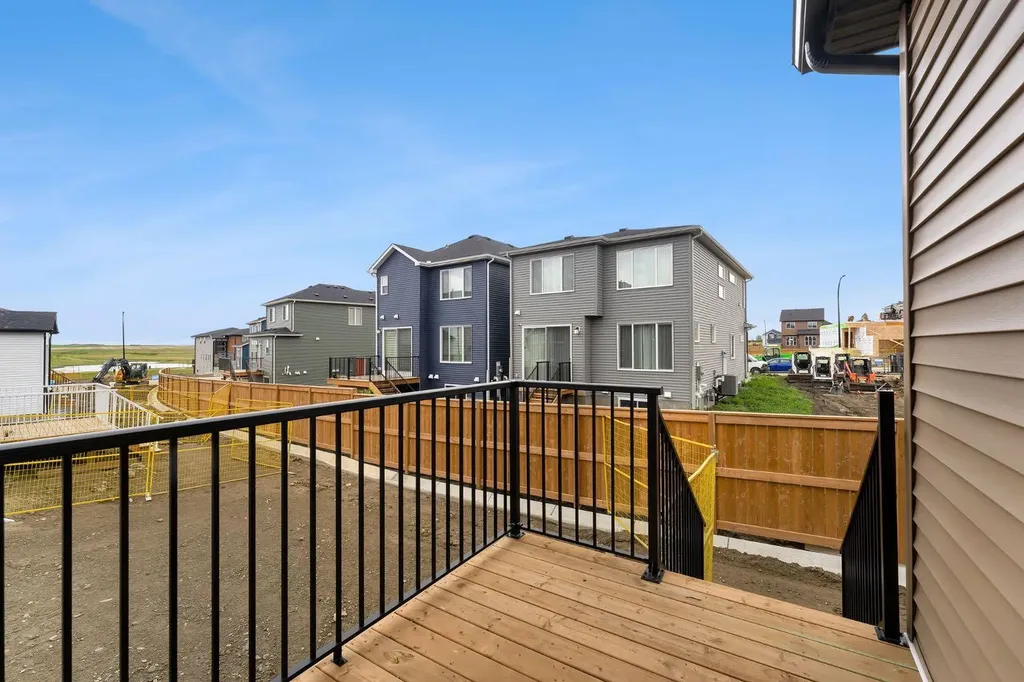 445 Lewiston Landing NE Calgary AB T3P 0T7