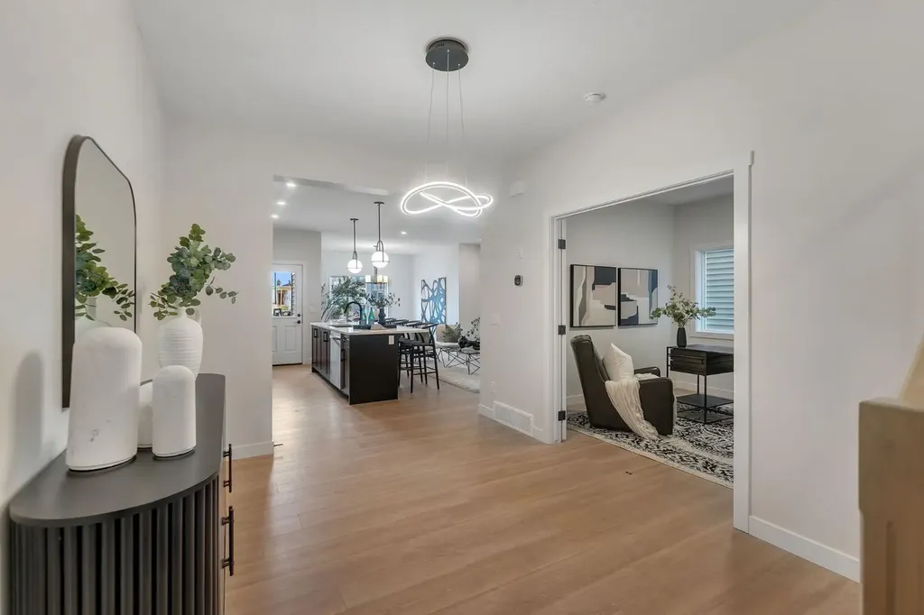 445 Lewiston Landing NE Calgary AB T3P 0T7
