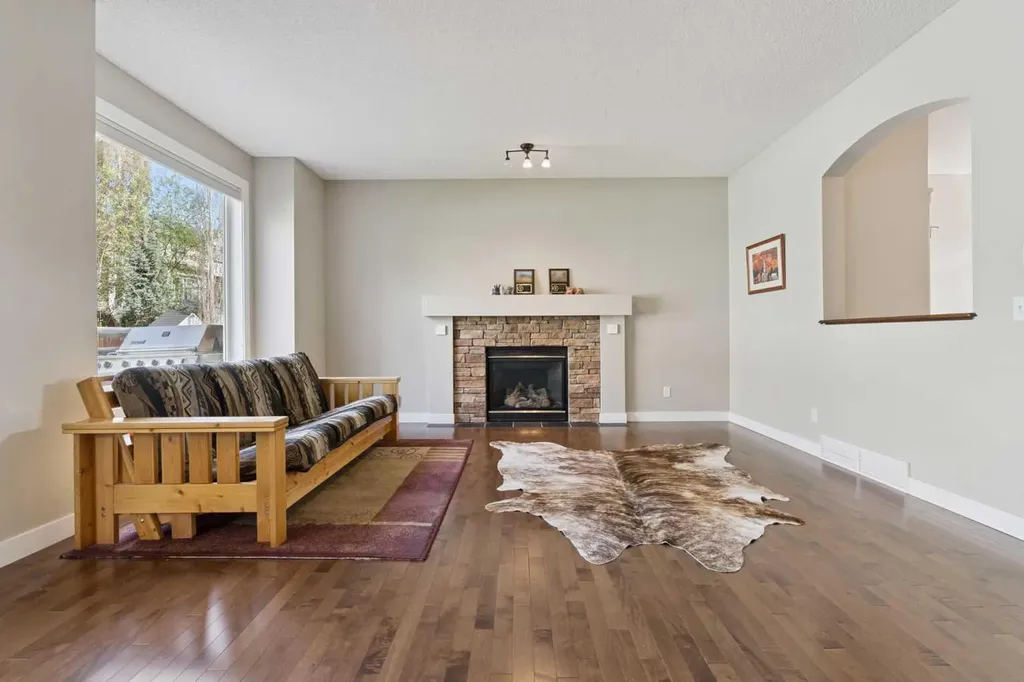 114 Tuscany Glen Place NW Calgary AB T2L 2Z4