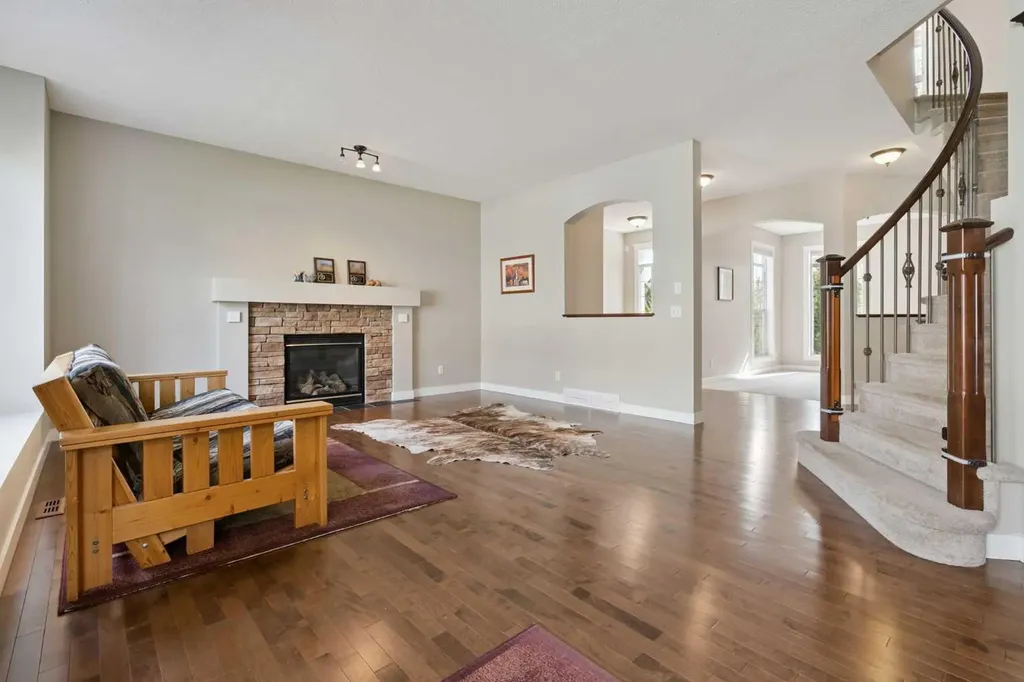 114 Tuscany Glen Place NW Calgary AB T2L 2Z4