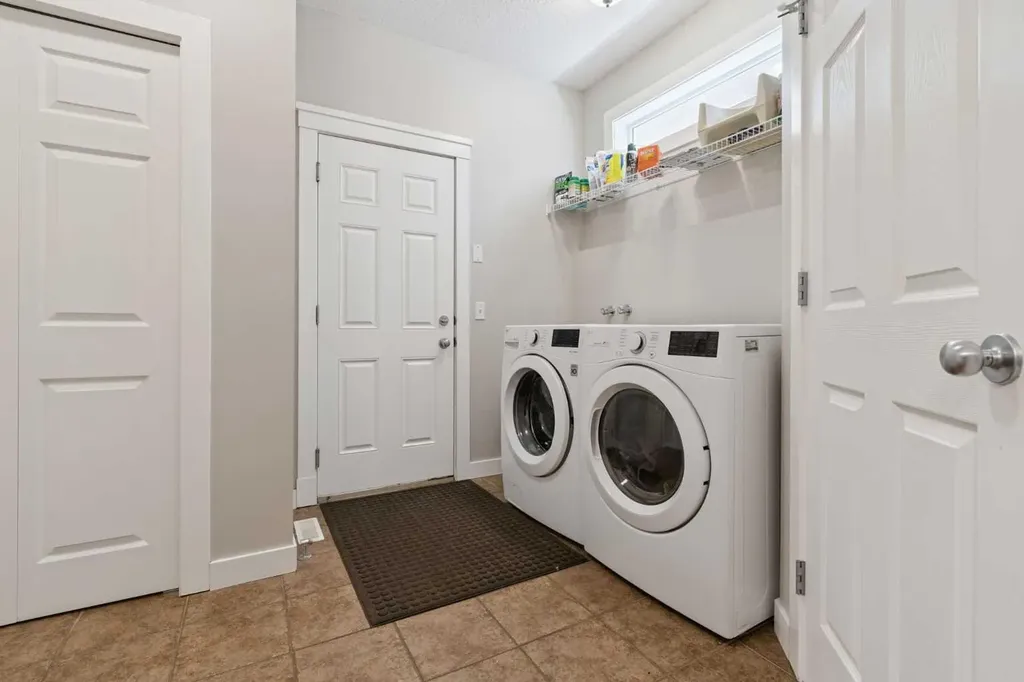 114 Tuscany Glen Place NW Calgary AB T2L 2Z4