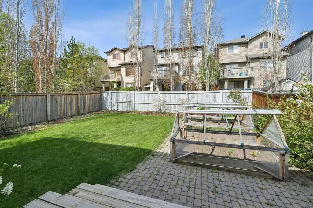 114 Tuscany Glen Place NW Calgary AB T2L 2Z4