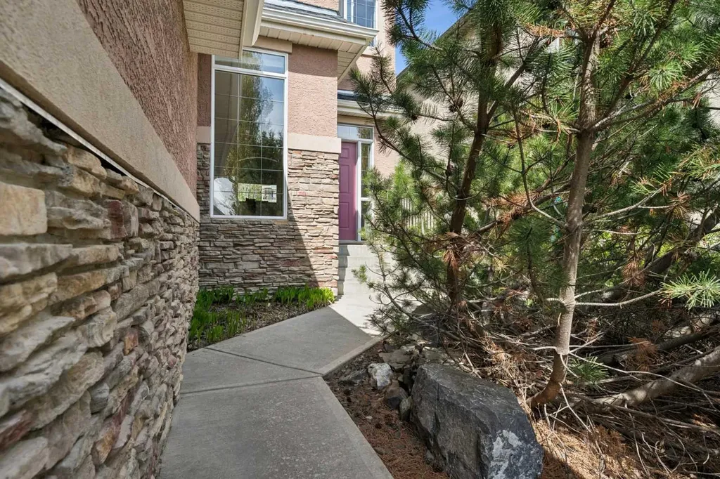 114 Tuscany Glen Place NW Calgary AB T2L 2Z4