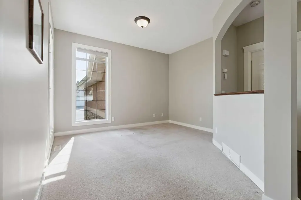 114 Tuscany Glen Place NW Calgary AB T2L 2Z4