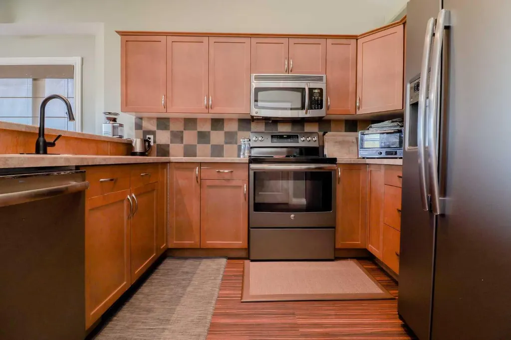 10113 93 Street Sexsmith AB T0H 3C0