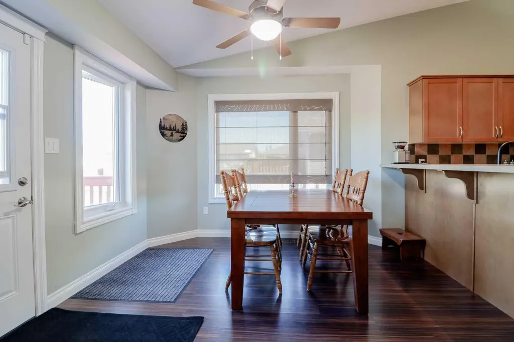 10113 93 Street Sexsmith AB T0H 3C0