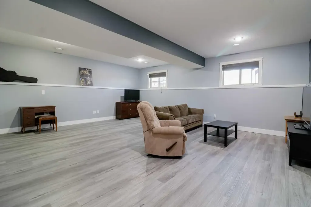 10113 93 Street Sexsmith AB T0H 3C0