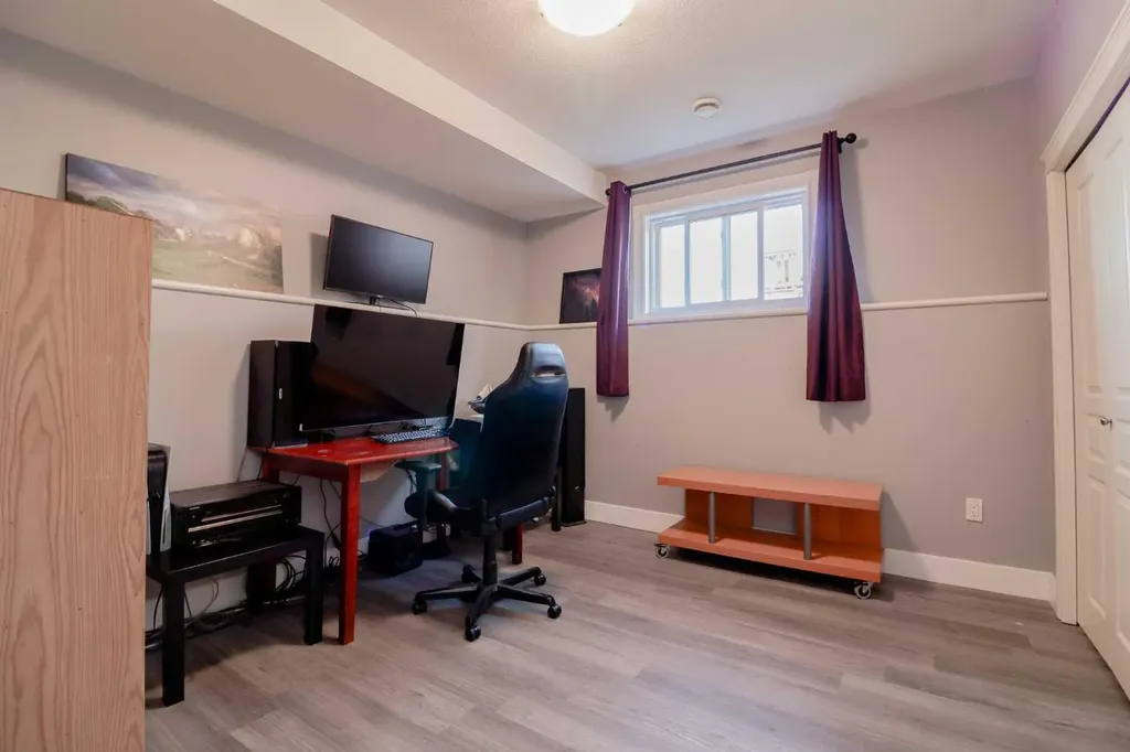 10113 93 Street Sexsmith AB T0H 3C0