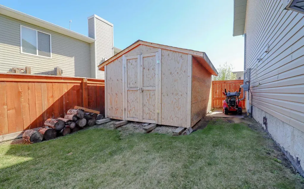 10113 93 Street Sexsmith AB T0H 3C0