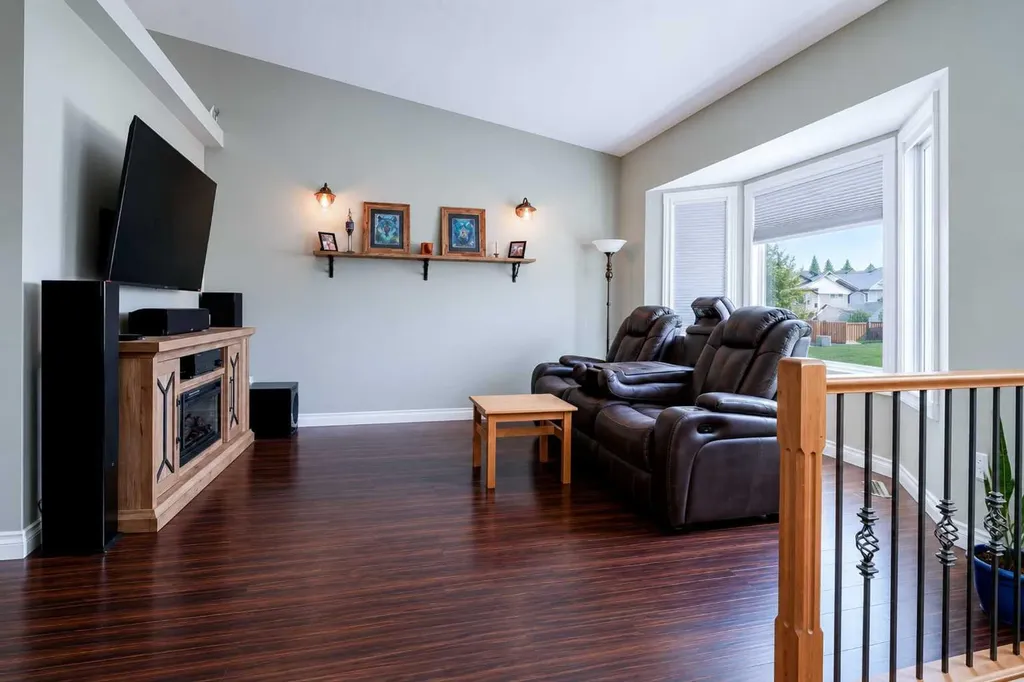 10113 93 Street Sexsmith AB T0H 3C0