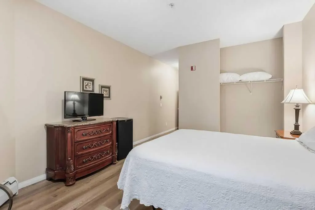 14645 6 Street SW Calgary AB T2Y 3S1