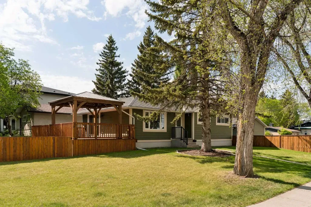 5615 20 Street SW Calgary AB T3E 1R3