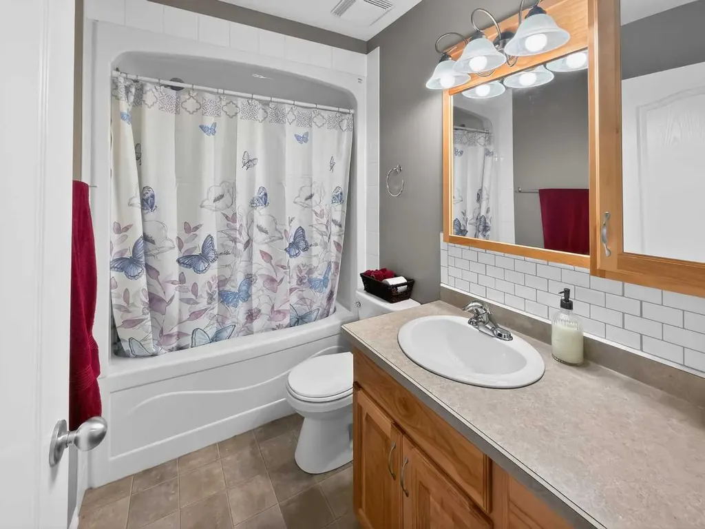 9922 110 Street La Crete AB T0H2H0