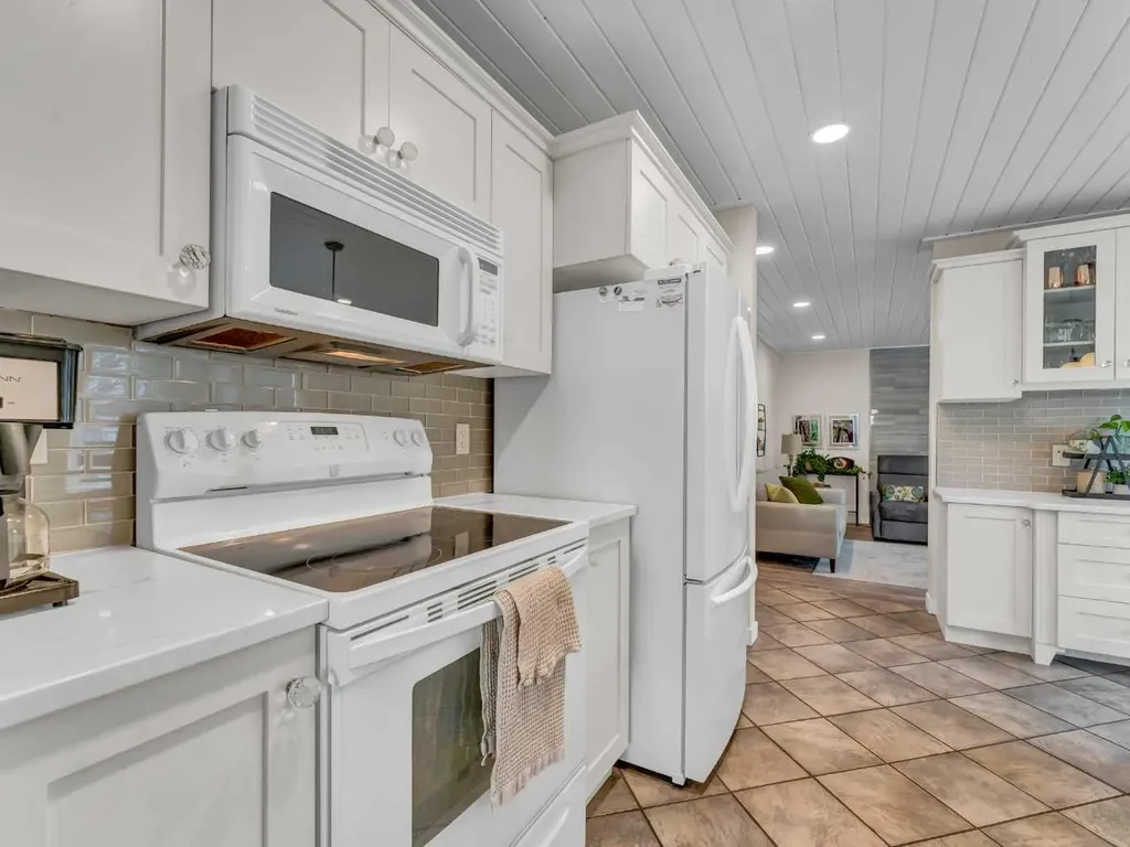 11 Taylor Crescent SE Medicine Hat AB T1B3X5