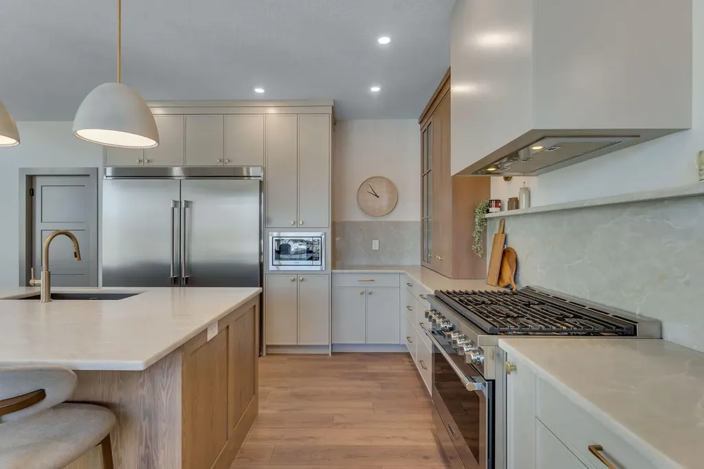 2044 Waterbury Road Chestermere AB T1X 3A9