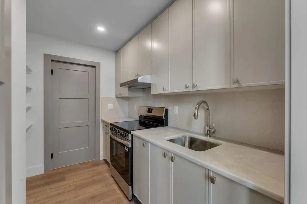 2044 Waterbury Road Chestermere AB T1X 3A9