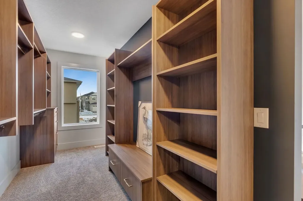 2044 Waterbury Road Chestermere AB T1X 3A9
