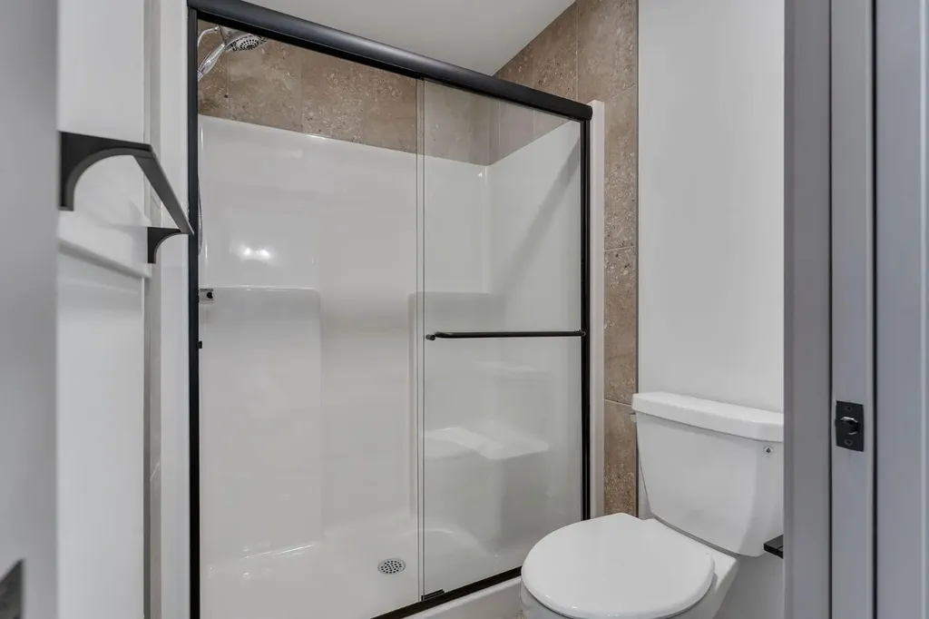 2044 Waterbury Road Chestermere AB T1X 3A9