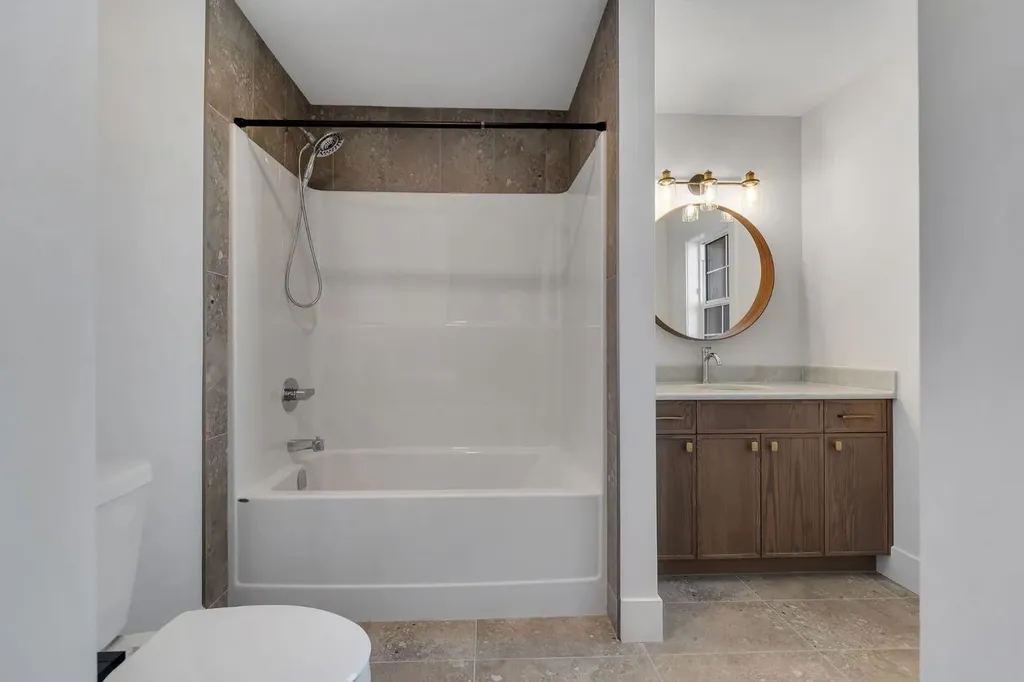 2044 Waterbury Road Chestermere AB T1X 3A9