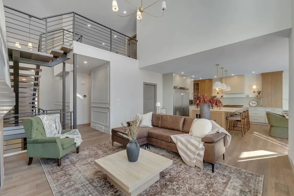 2044 Waterbury Road Chestermere AB T1X 3A9
