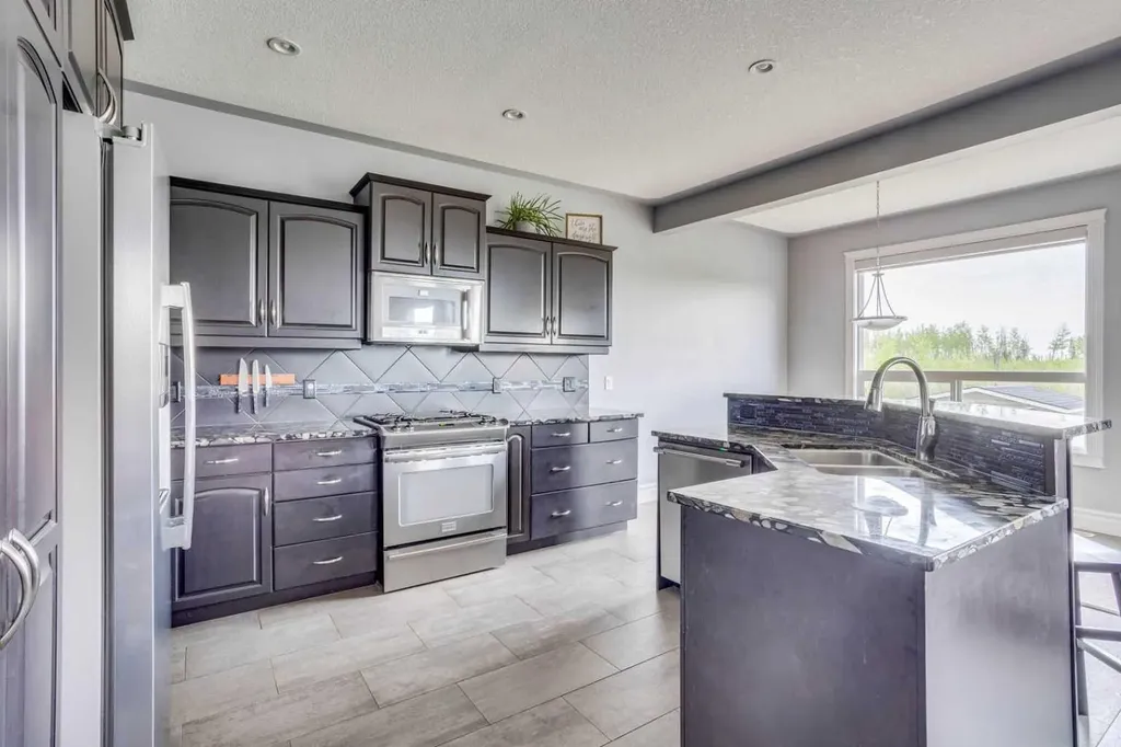 377 Walnut Crescent Fort Mcmurray AB T9K 0W2