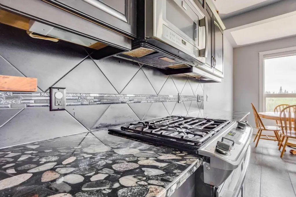 377 Walnut Crescent Fort Mcmurray AB T9K 0W2