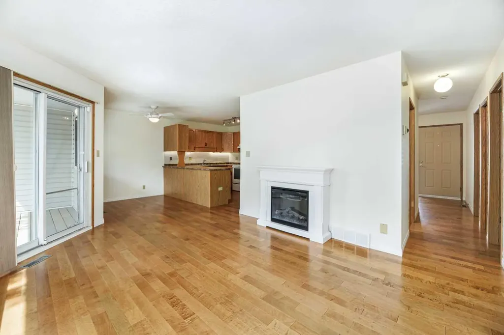 2816 Botterill Crescent Red Deer AB T4R 2H7