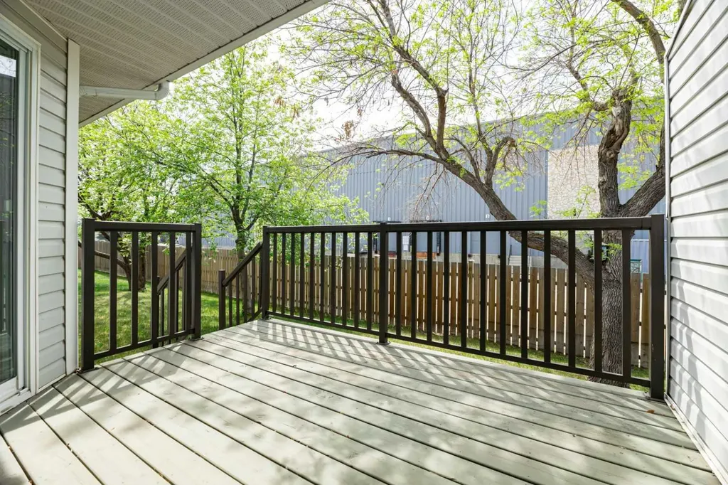 2816 Botterill Crescent Red Deer AB T4R 2H7