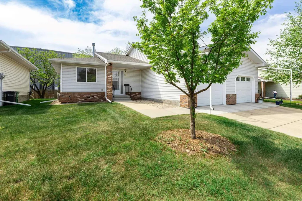 2816 Botterill Crescent Red Deer AB T4R 2H7