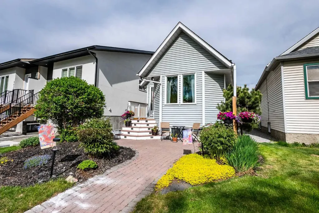 6432 18a Street SE Calgary AB T2C 0N3